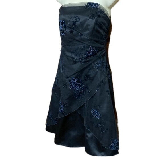 Onyx Nite Dresses & Skirts - Onyx Nite Strapless Formal Dress Black Size 6